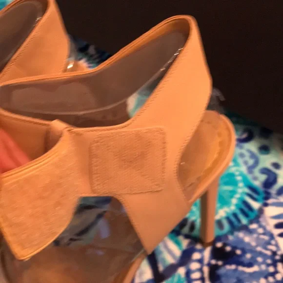 NWT Enzo Angiolini two-tone heel. - Picture 5 of 8